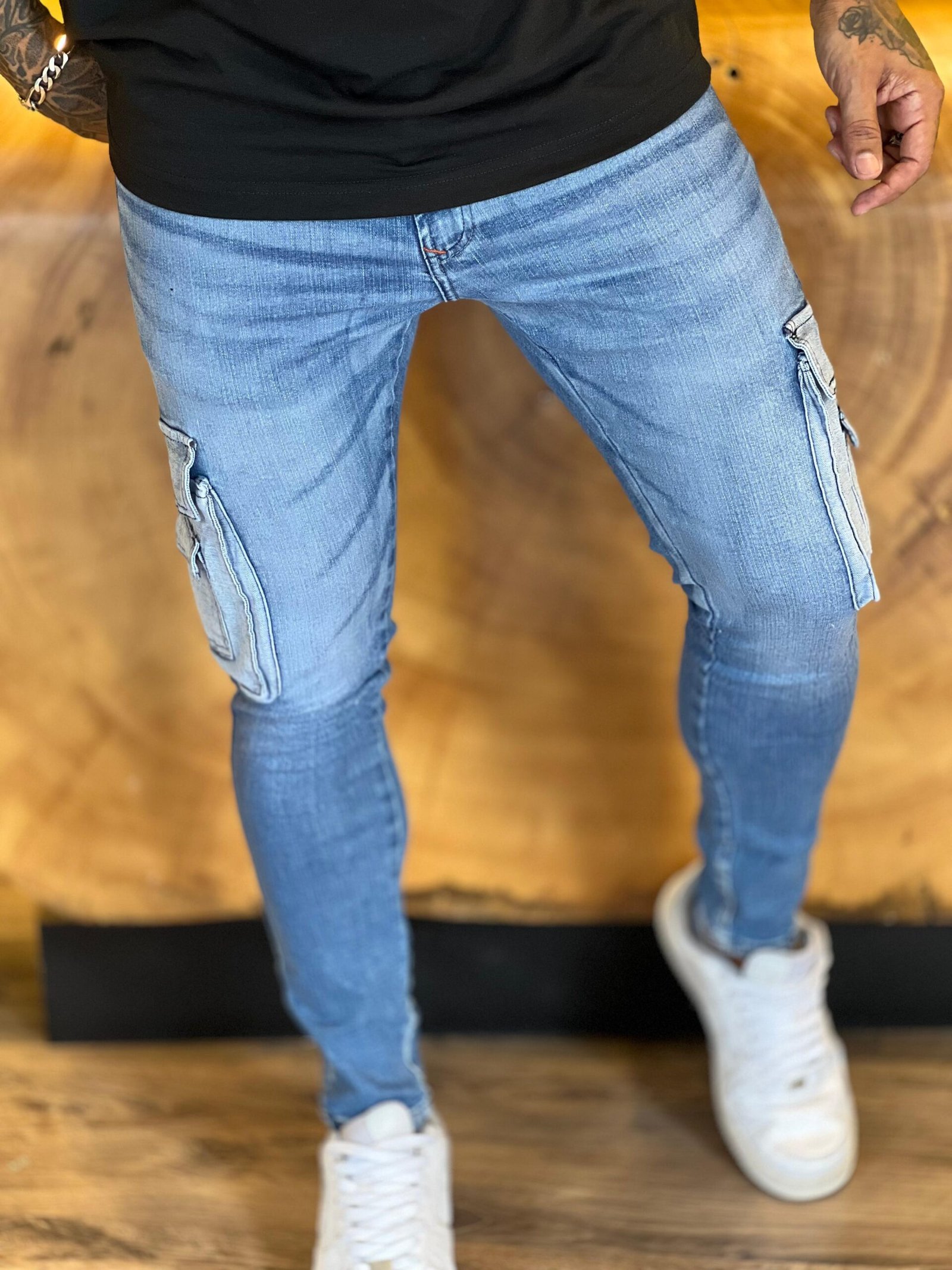 220861d2-f4eb-4295-99e8-c7052e6b4398